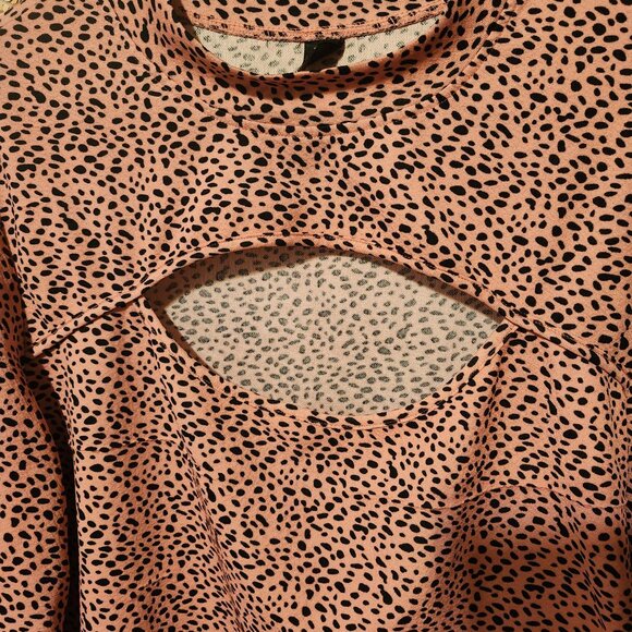 SHEIN Curve Pink and Black Animal Print Blouse Size 4X - Picture 3 of 5